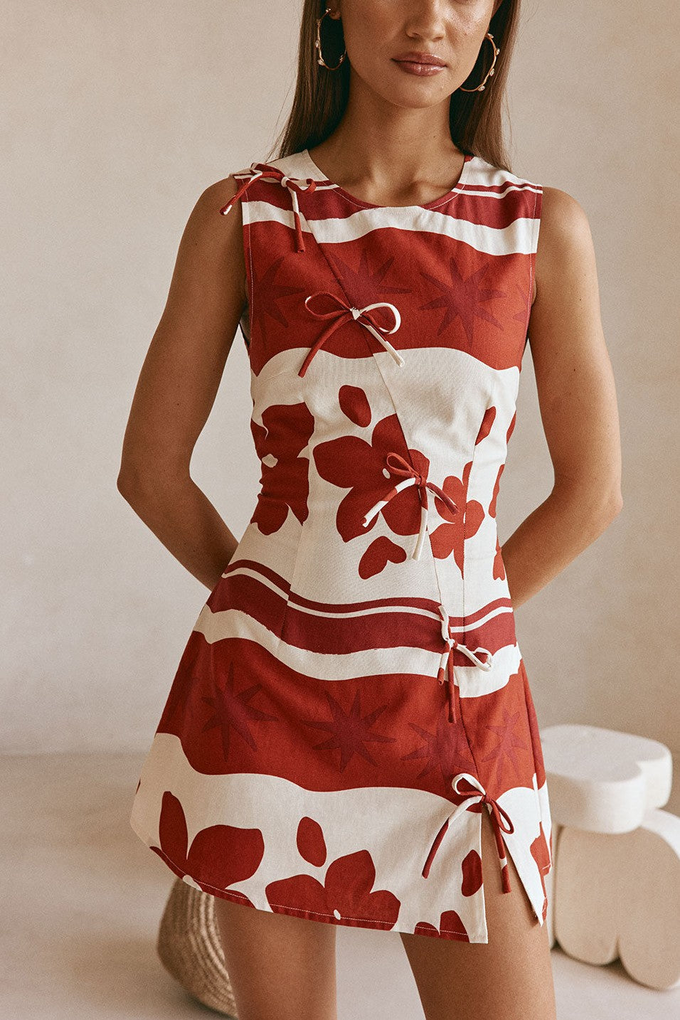 Red mini dress with a round neckline, front view